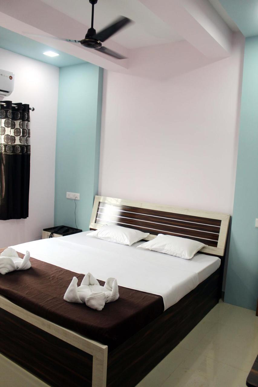 Neelisha River Front Inn Kankavali Ngoại thất bức ảnh