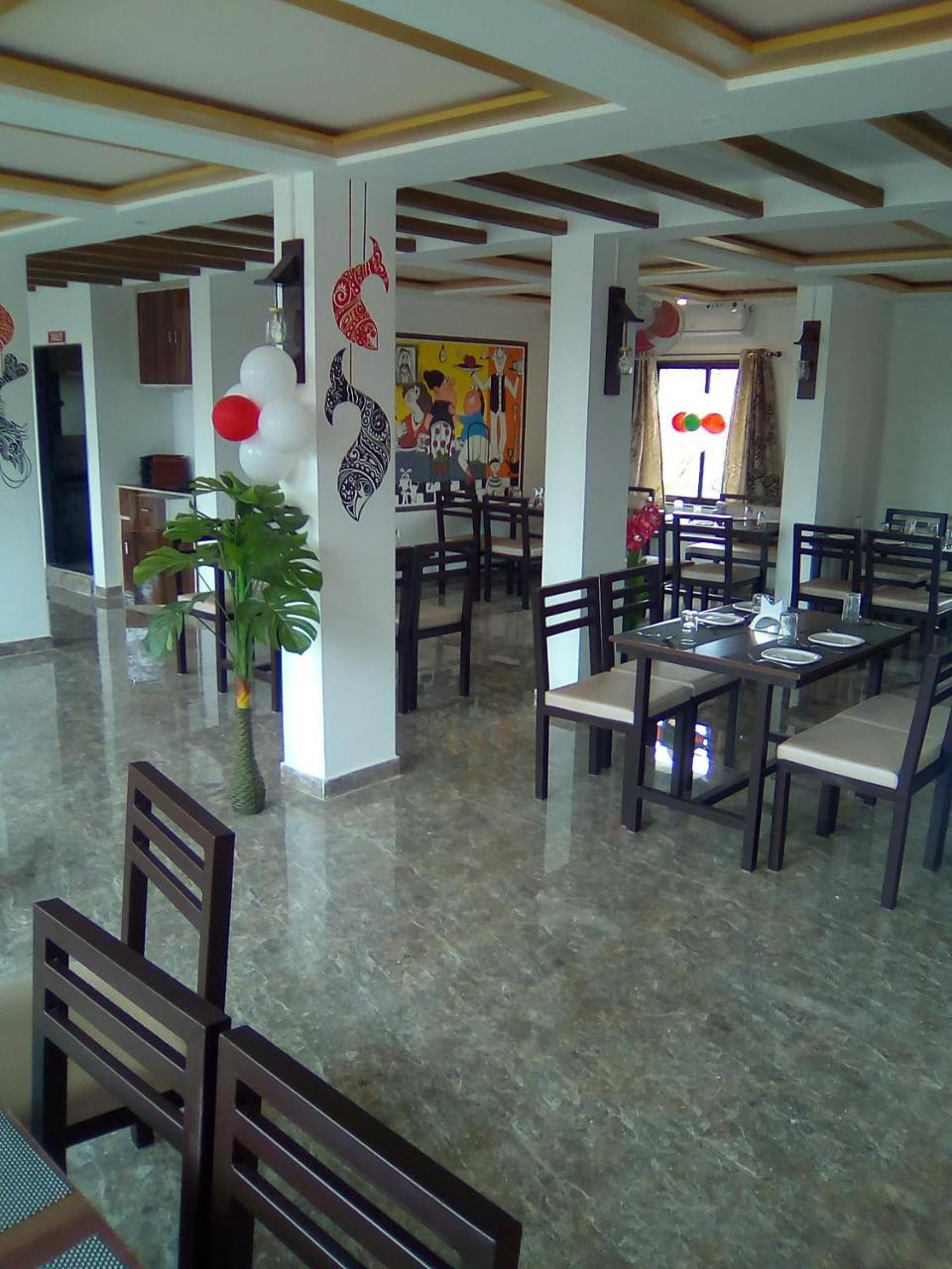 Neelisha River Front Inn Kankavali Ngoại thất bức ảnh